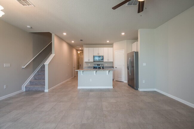 Building Photo - 3944 SE Caladium Ct