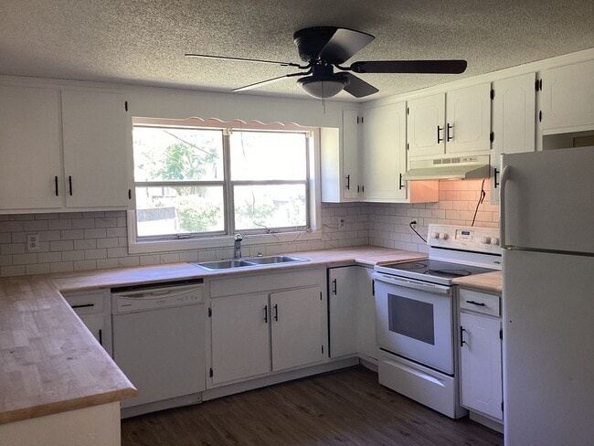 Building Photo - Newly Renovated Home In Harrison