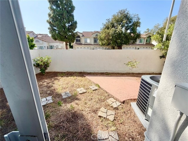 Building Photo - 66 Agostino