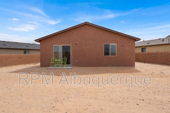 Building Photo - 3884 Hernandez St SW
