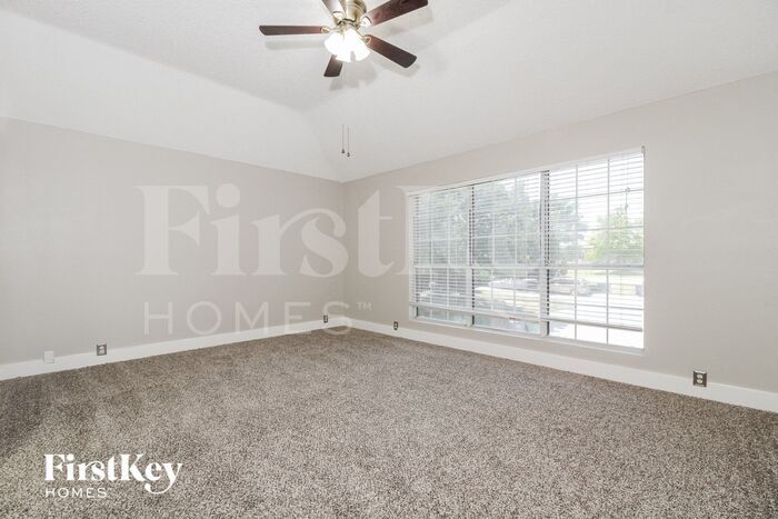 Building Photo - 3601 Creekview Ct