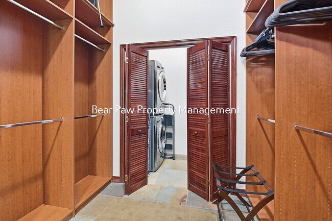 Building Photo - "Spacious 6-Bedroom Retreat with 7 Luxurious Bathrooms off Upper Bear Creek!"