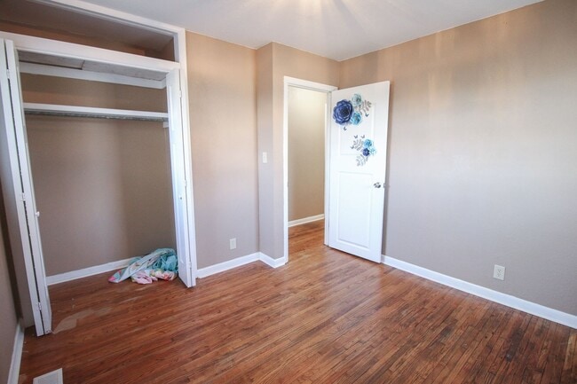 Building Photo - 3-Bedroom Home with Yard in East Tulsa – Ready Mid May!