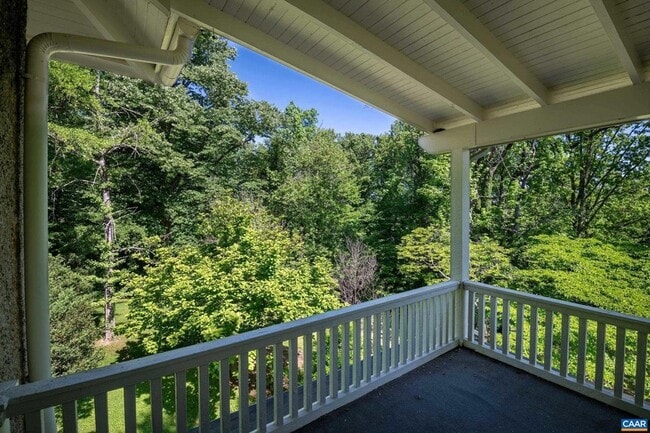 Building Photo - 502 Park Hill