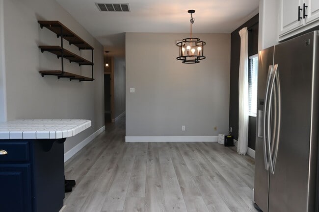 Building Photo - Nice Willow Glen Bungalow, Pet Friendly, 2...