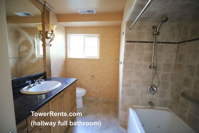 Building Photo - Santa Rosa: 3 bedroom, 2 1/2 bath Home wit...
