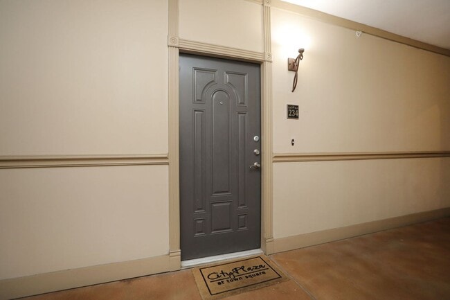 Building Photo - For Lease | 1 Bed, 1 Bath | 832 Sq Ft | Su...