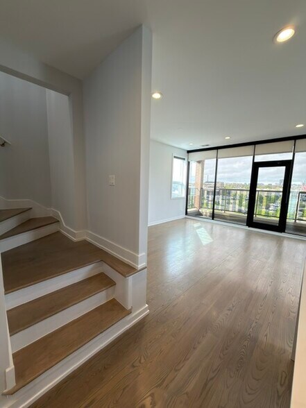 Building Photo - 2378 N Elston Ct