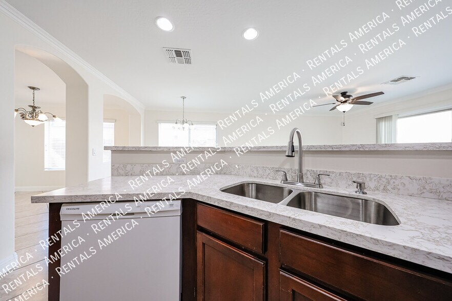 Building Photo - 1517 S 219th Dr