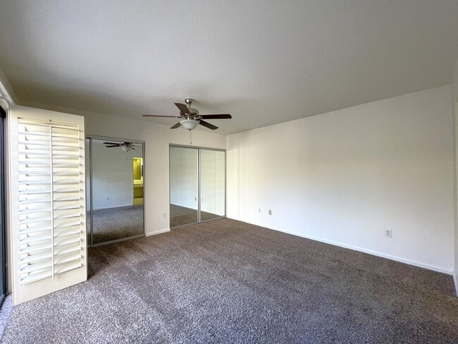 Building Photo - AVAILABLE NOW!  3 Bedroom 2 Bathroom Condo in Sunrise Country Club