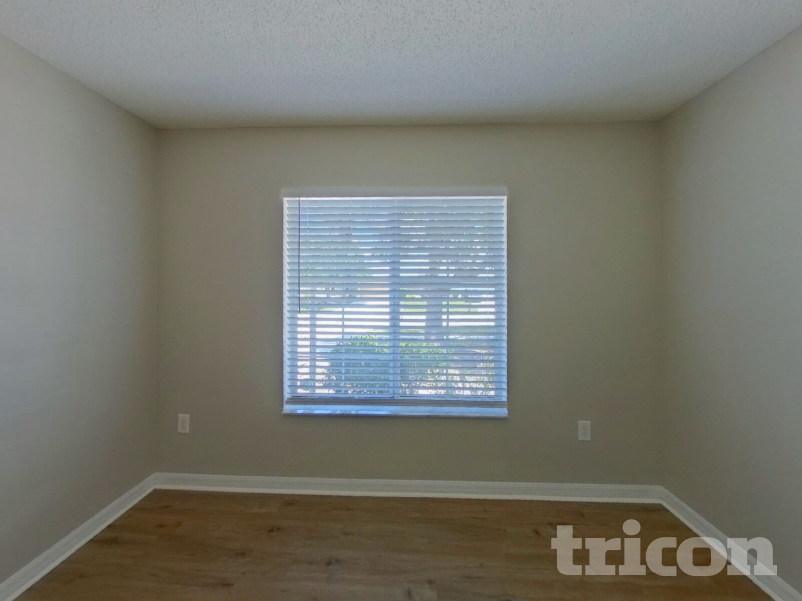 Building Photo - 11749 Lynmoor Dr
