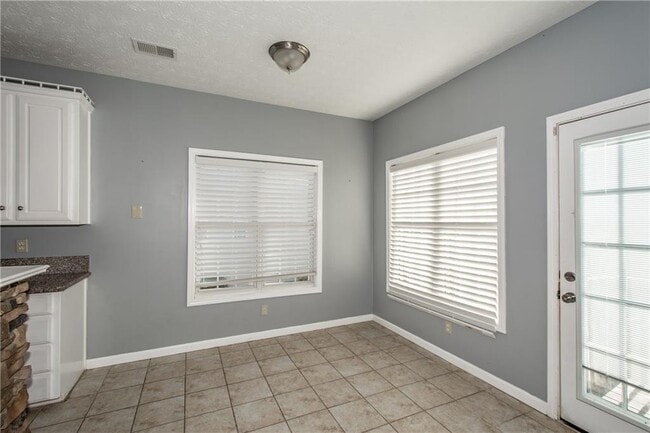 Building Photo - 4927 Planters Way