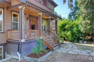 Building Photo - 10516 20th Ave NE