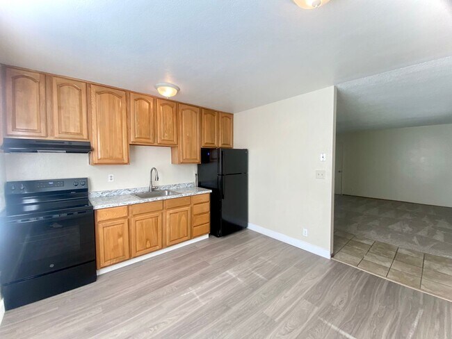 Building Photo - 33935 13th St