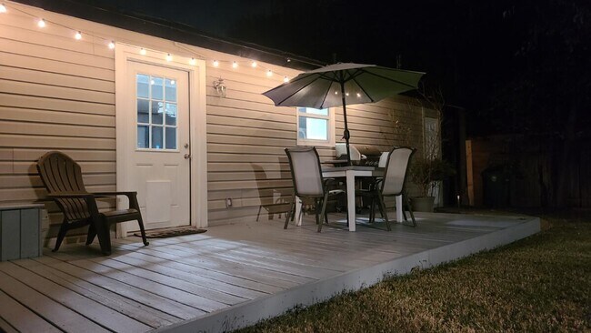 Building Photo - 5805 Blythewood Dr