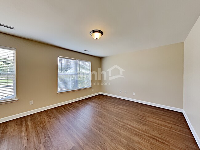 Building Photo - 982 Acadia Ct