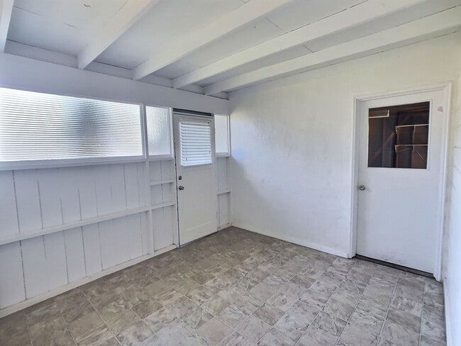Building Photo - Saratoga 3 Bedroom House