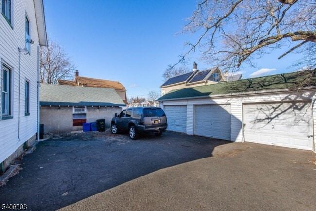 Building Photo - 86 Watsessing Ave