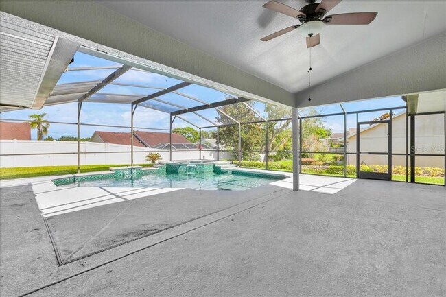 Building Photo - 112 Azalea Dr