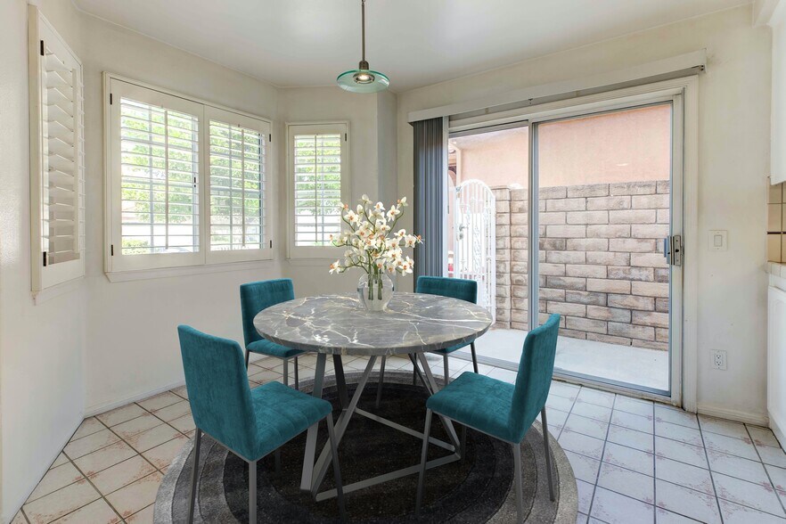 Building Photo - 12022 Falcon Crest Way