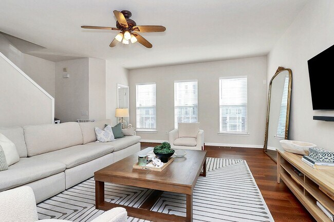 Building Photo - South Park Townhome for Rent!