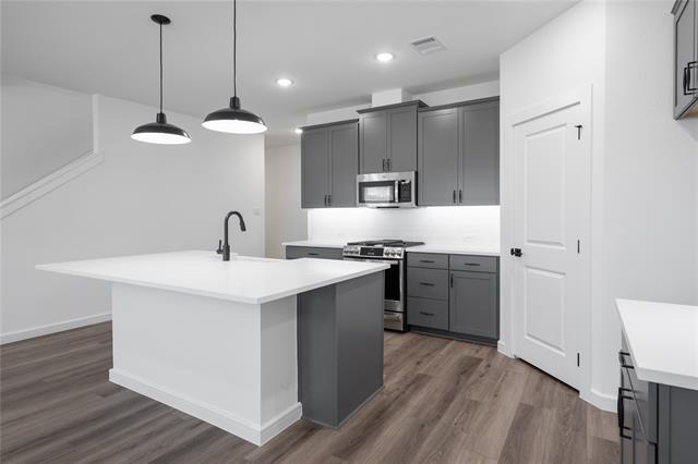 Building Photo - 2234 Maple Ridge Dr