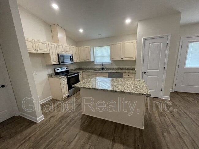 Building Photo - 4019 Brittany Ln