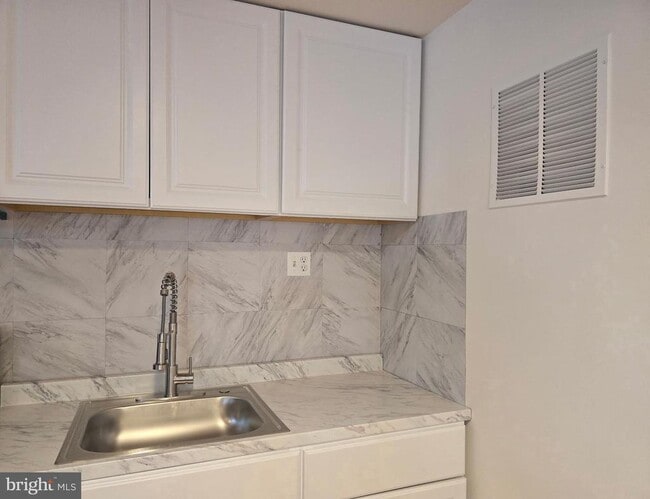 Building Photo - 14108 Snickersville Dr