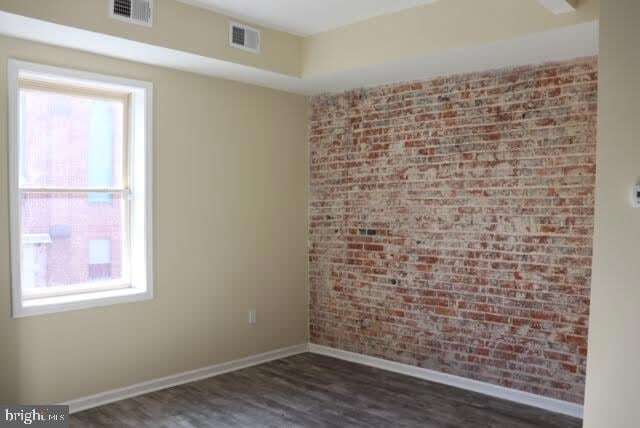 Building Photo - 1646 E Pratt St