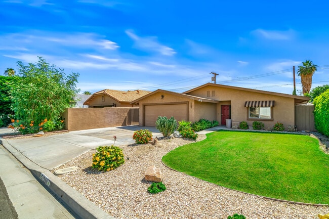 Building Photo - 51550 Avenida Mendoza