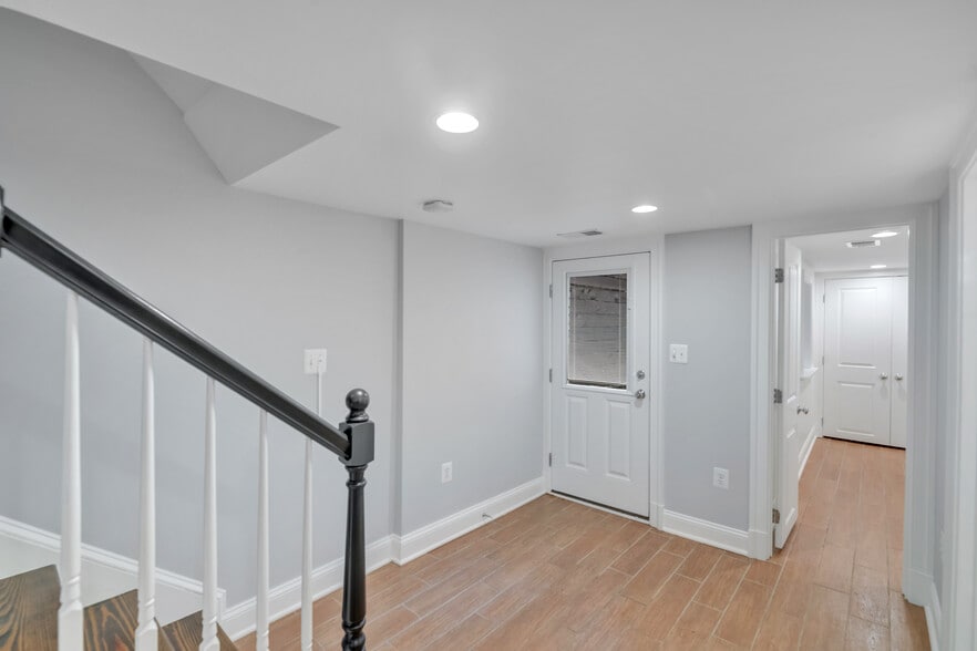 Building Photo - 126 Bryant St NW