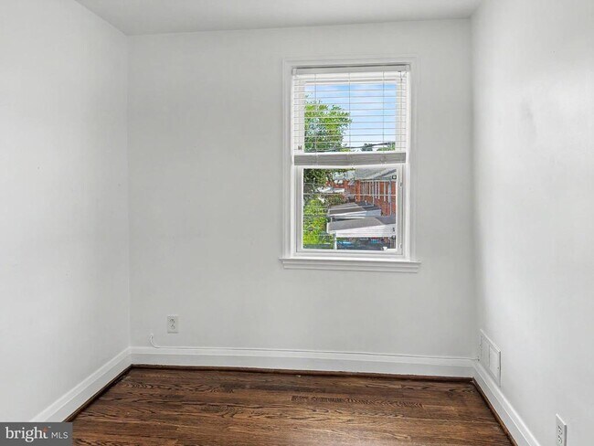 Building Photo - 211 Cherrydell Rd