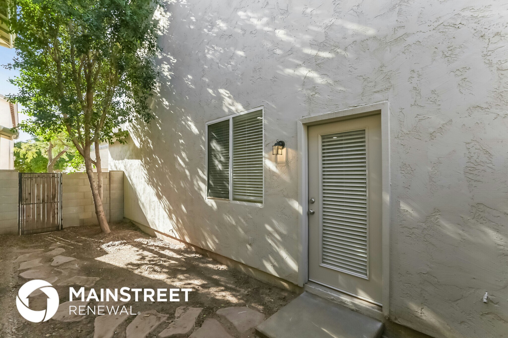 Building Photo - 5337 W Warner St