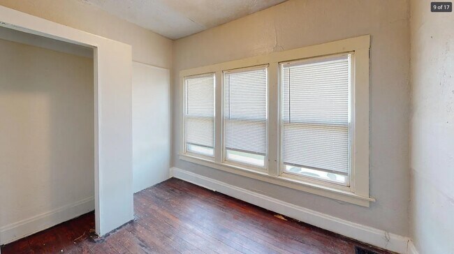 Building Photo - 1297 N 5th St