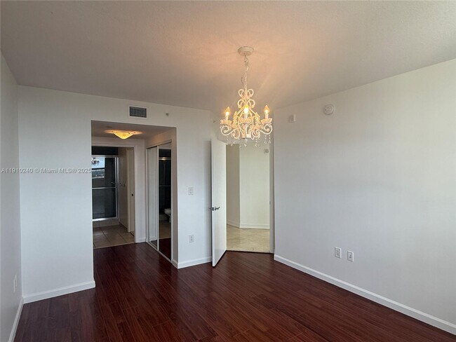 Building Photo - 19501 W Country Club Dr