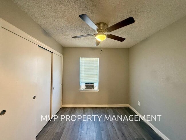 Building Photo - 444 Dodge Ave