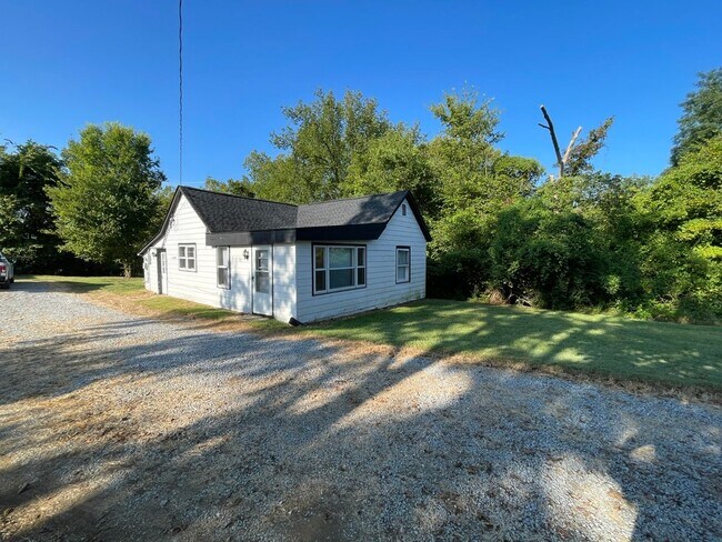Primary Photo - Great Location Private Setting Home For Rent