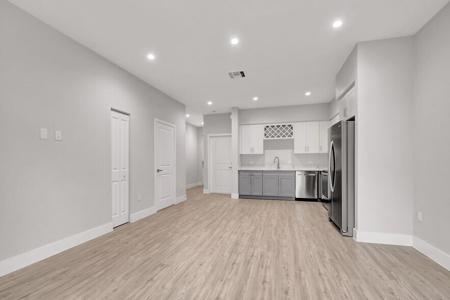 Building Photo - 3102 Duke Rd