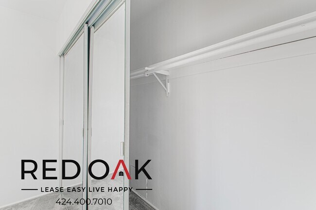 Building Photo - 1327 Laurel Ave