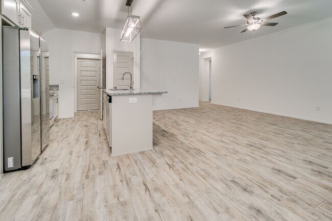 Building Photo - Brand New 4 Bed Home!