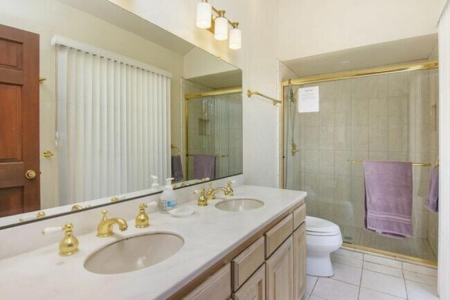 Building Photo - 2 bedroom in La Jolla CA 92037