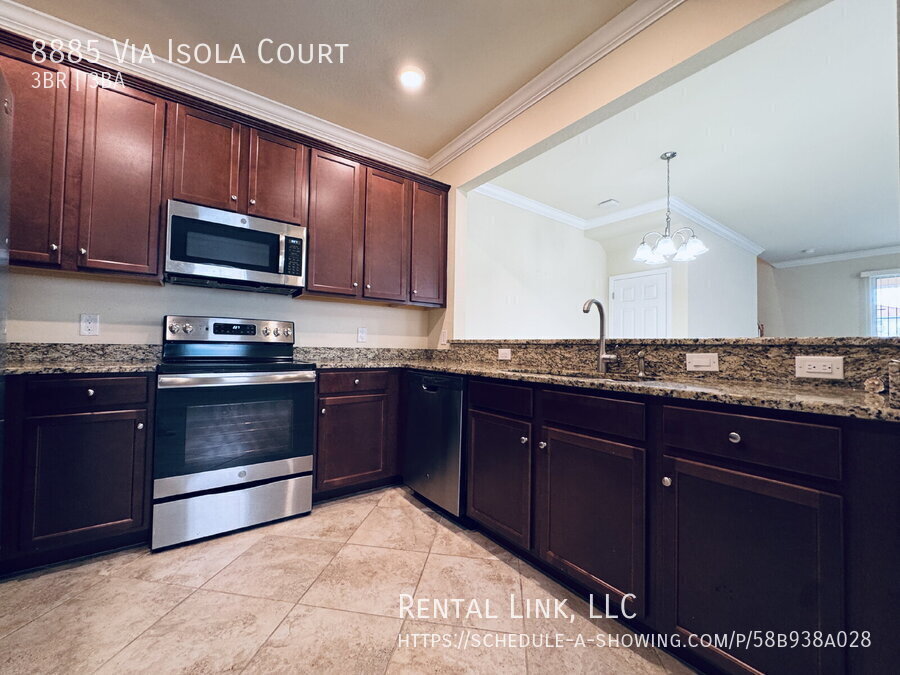 Building Photo - 8885 Via Isola Court