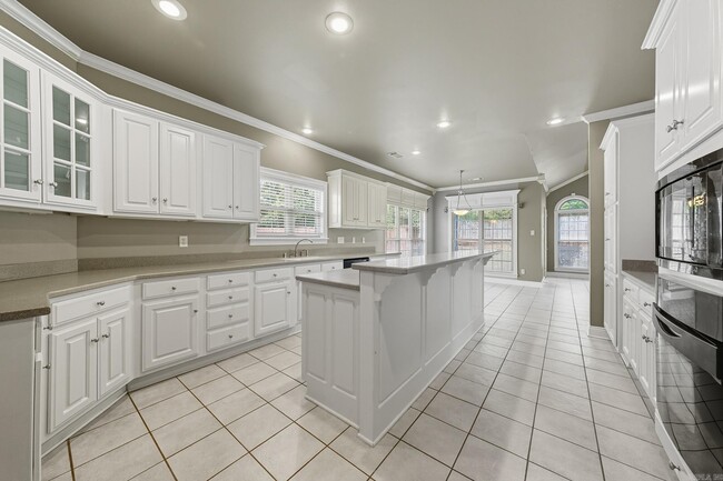 Building Photo - 25 Hickory Bend Dr
