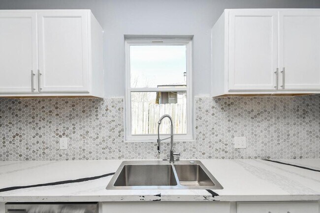 Building Photo - 10322 Rancho Bernardo Ln