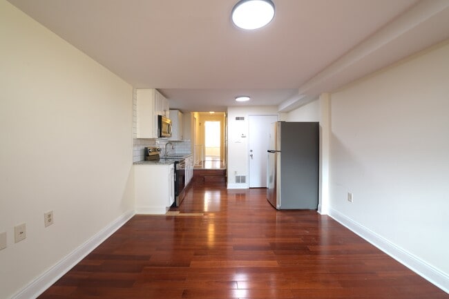 Building Photo - 1547 S 13th St