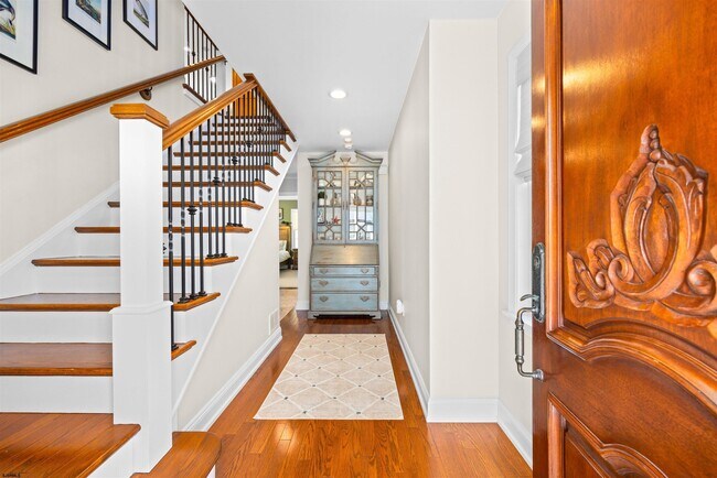 Building Photo - 28 N Colgate Ave