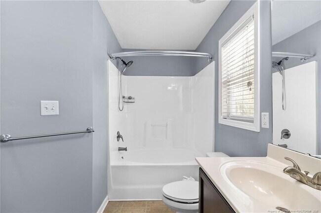 Building Photo - 44 Schoomaker Ct