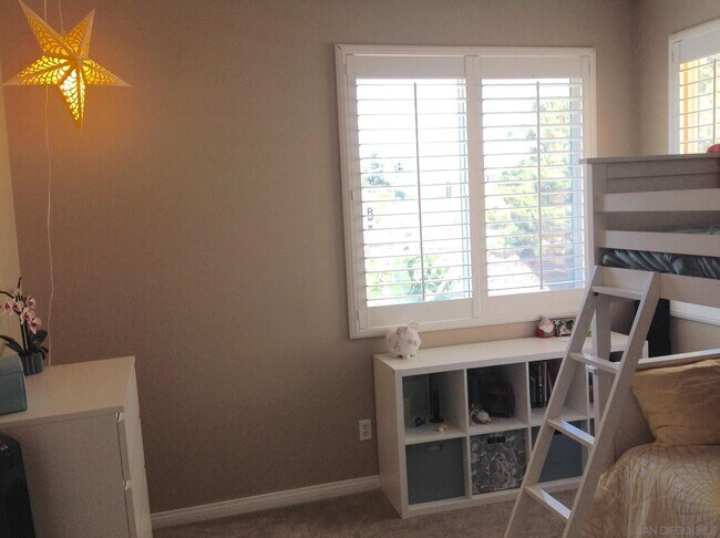 Building Photo - 1117 Mt Dana Dr