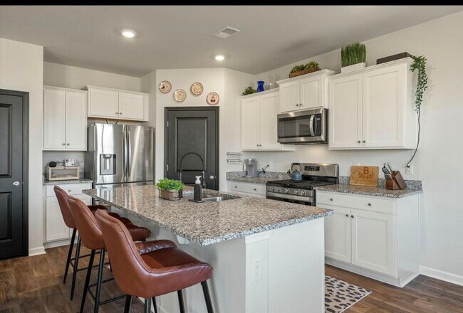 Building Photo - 307 Black Birch Dr