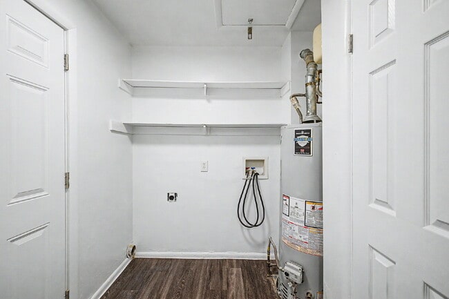 Building Photo - 1764 Chester St